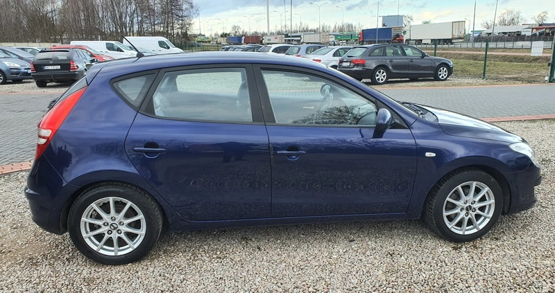 Hyundai I30 cena 15800 przebieg: 230000, rok produkcji 2009 z Siedlce małe 92